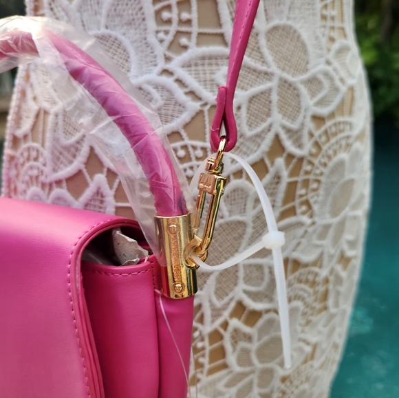 Anne Klein convertible crossbody bag. New with tags! Barbiecore pink! - Picture 6 of 7